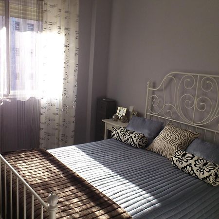 Cozy Apartment & Free Parking Sevilla Buitenkant foto