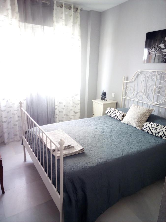 Cozy Apartment & Free Parking Sevilla Buitenkant foto